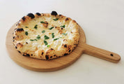 Pizzabrett i eik med håndtak
